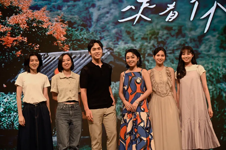 ，劇中部落假日教室學生團隊，宸頤（左起）、徐愷伶、林孫煜豪、李夢苡樺、林亭莉、林巧媛。大愛提供