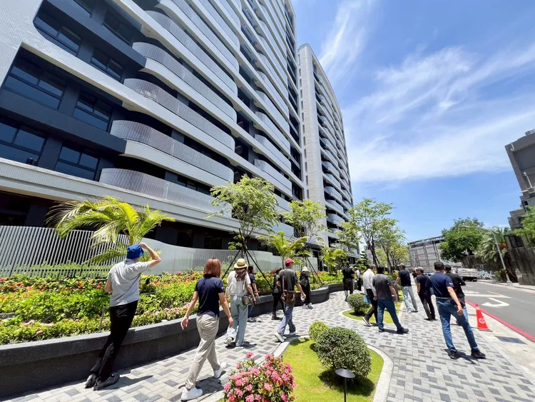 評審到個案評分。高雄建築經營協會提供