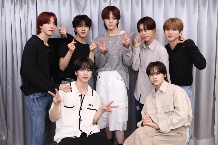 n.SSign由KAZUTA（後排左起）、熙援、方毅家、ROBIN、度賀、漢俊（前排左）、墭允組成。彭欣偉攝