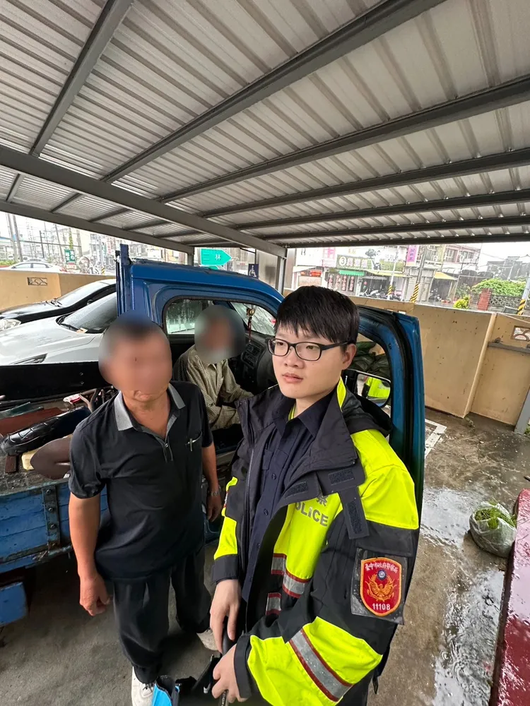 警方協助找回康姓老翁，令家人十分感激。民眾提供