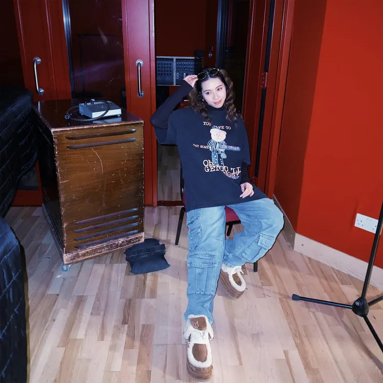 犬青。相信音樂提供