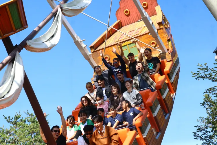 699元可暢玩探索世界所有設施，再送摩天輪。麗寶樂園提供