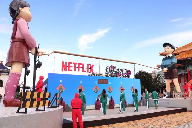 巨型英熙、哲秀娃娃把關的終極跳繩直接搬到中正紀念堂。莊宗達攝