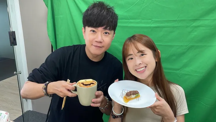 李岳（左）和Soya合體，意外變成「黑暗料理大賽」。李岳提供