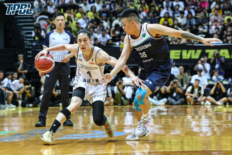 林書緯(左)。TPBL