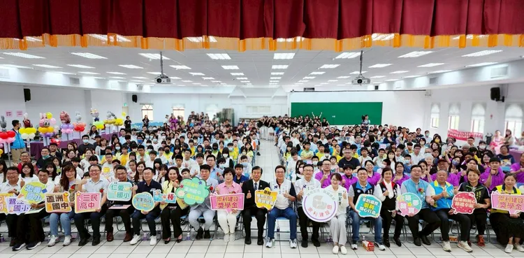 崇利建設此次捐出新台幣54萬800元，共有151位蘆洲在地國中小與高中學生受惠。業者提供