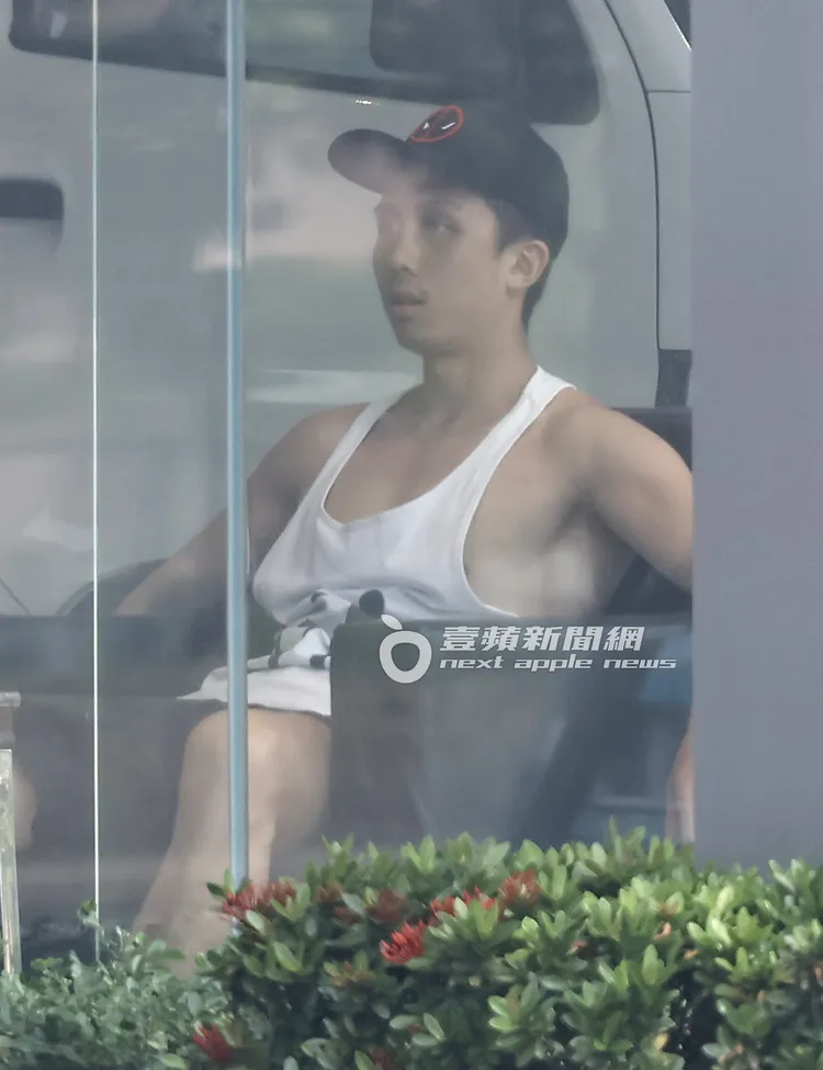 孫安佐眼神空洞呆滯，精神狀態令人擔憂。特勤中心攝