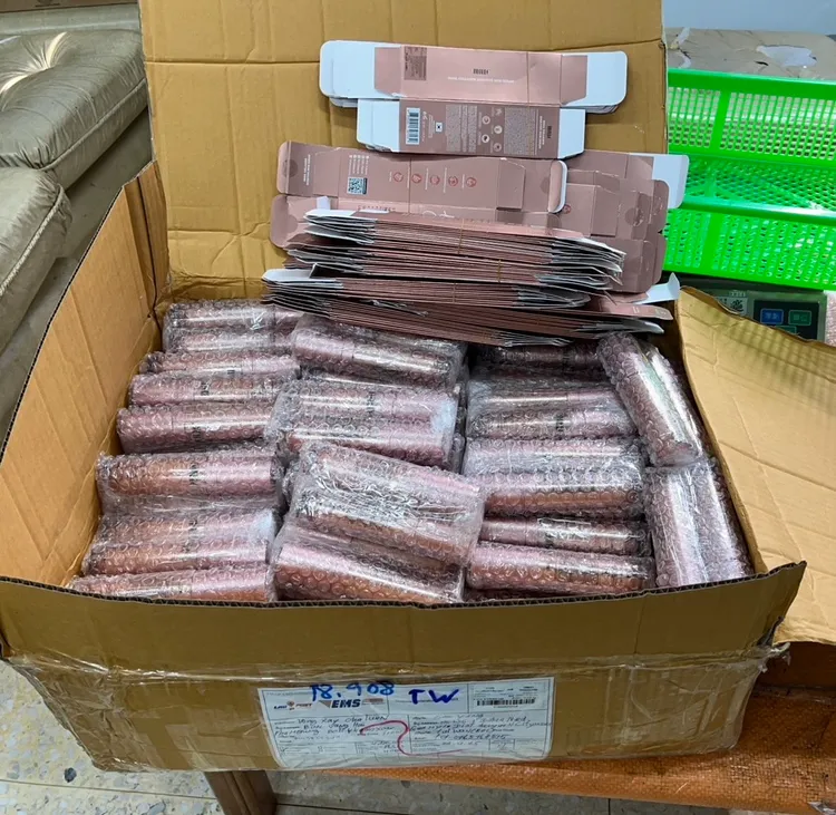 乳液罐內夾藏海洛因。警方提供