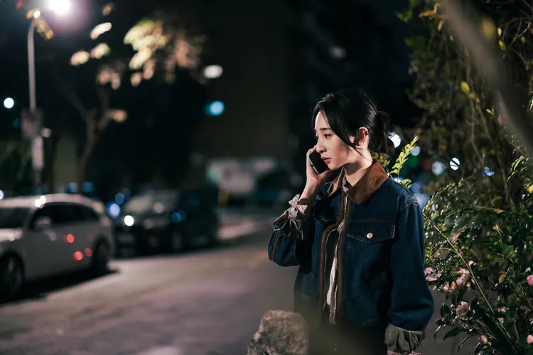 李沐拍完婚紗後和未婚夫不歡而散。寬想國際娛樂提供