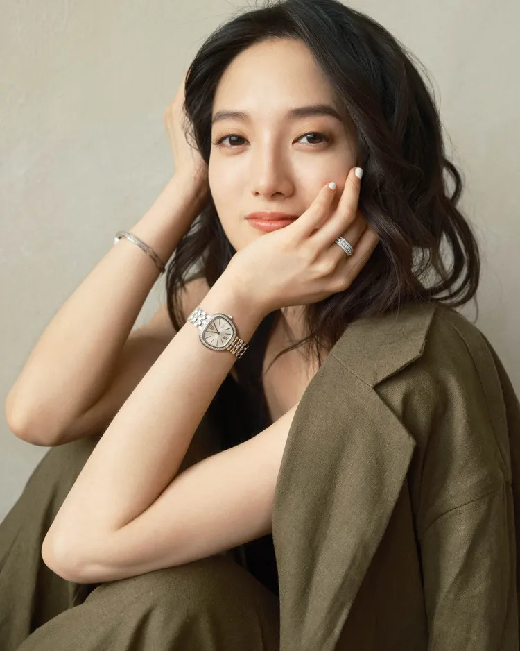 新生代演員韓寧也成為伯爵的品牌摯友。品牌提供