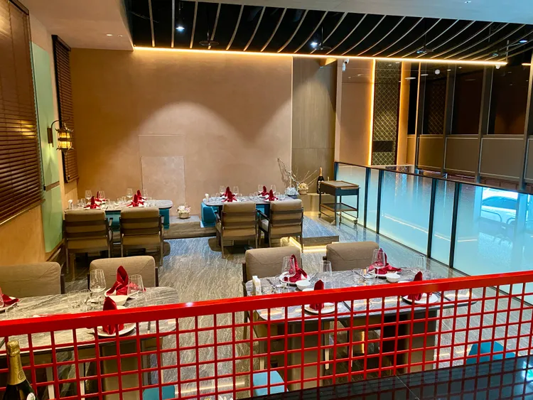 屾淼苑1樓小閣樓座位區，參考南宋《夢梁錄》記載，將點茶、焚香、掛畫、賞花等元素融入設計。莊偉祺攝