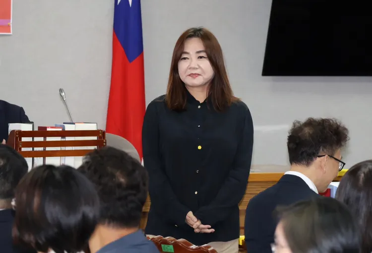 馬文君痛批民進黨出奧步，懇請大家投不同意罷免。資料照片