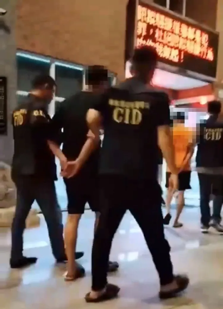 3名嫌犯被帶回偵訊，依涉嫌刑法妨害秩序、毀損等罪嫌移送屏東地檢署偵辦。翻攝畫面