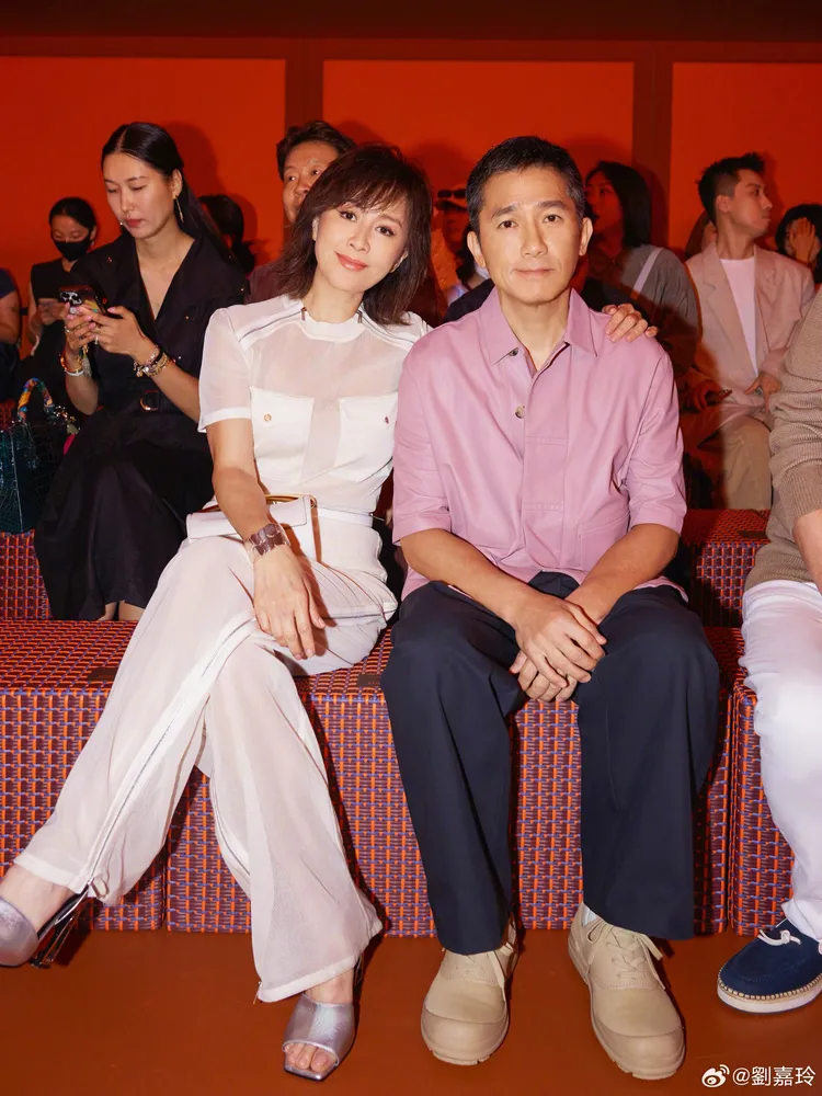 劉嘉玲（左）與梁朝偉。翻攝劉嘉玲微博