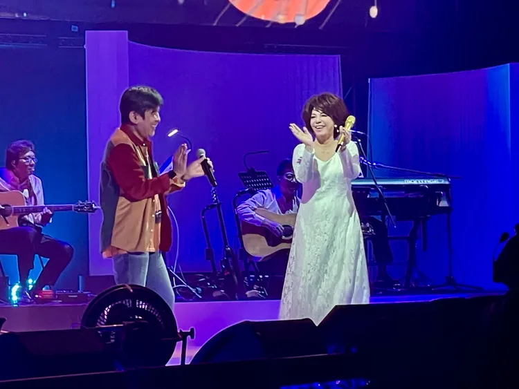 蔡琴（右）與葉佳修合唱默契十足。王郁惠攝