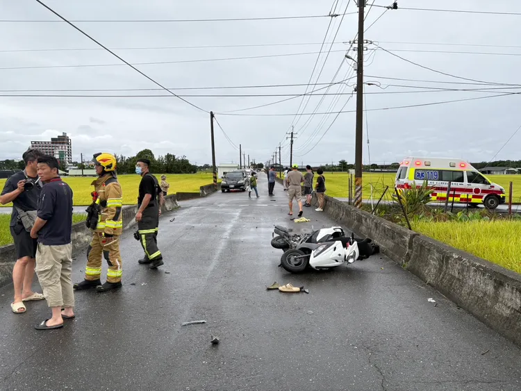 車禍事故導致機車騎士傷重不治。警方提供