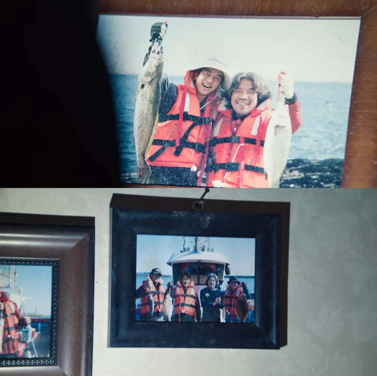 黃東赫更想拍畫片男孔劉（上圖左）和朴船長、李秉憲（下圖左二）之間的關係。翻攝Netflix