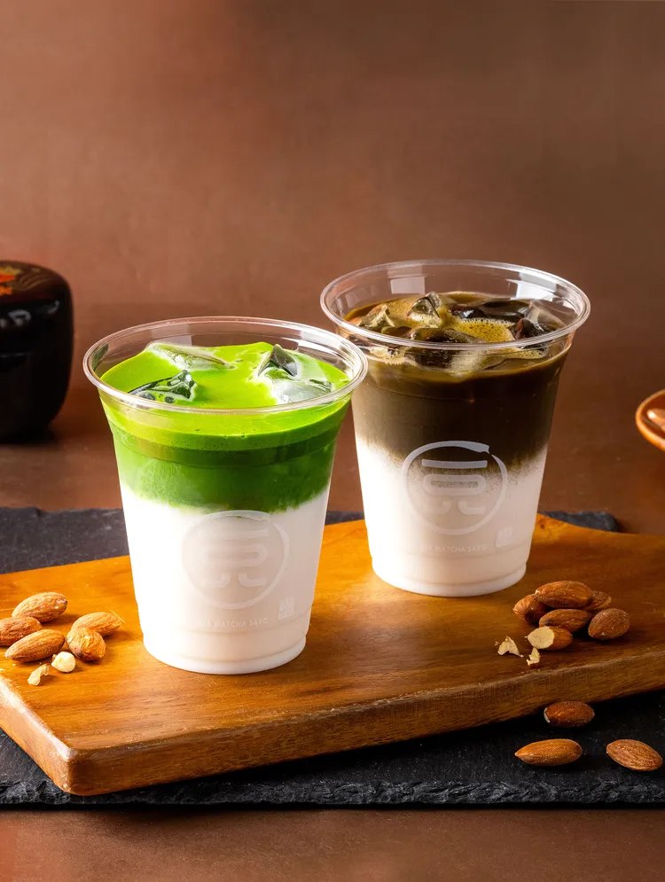 抹茶堅果杏仁奶拿鐵、焙茶堅果杏仁奶拿鐵。業者提供