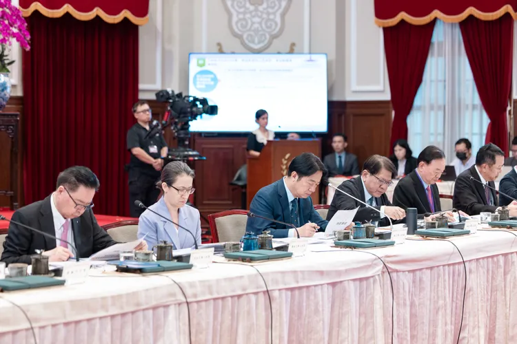 賴清德強調，不論國際情勢如何變化，我們都有堅定的意志，來守護國家，都會一步一腳印，強化台灣因應各種挑戰的韌性。總統府提供