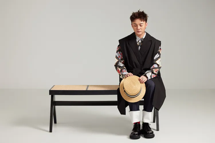 許富凱新歌《會記得喔》，也已全面數位上線。何樂音樂X寬宏藝術提供