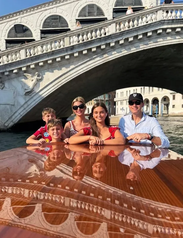 伊凡卡曝光一家五口在威尼斯的合影。翻攝自伊凡卡 IG
