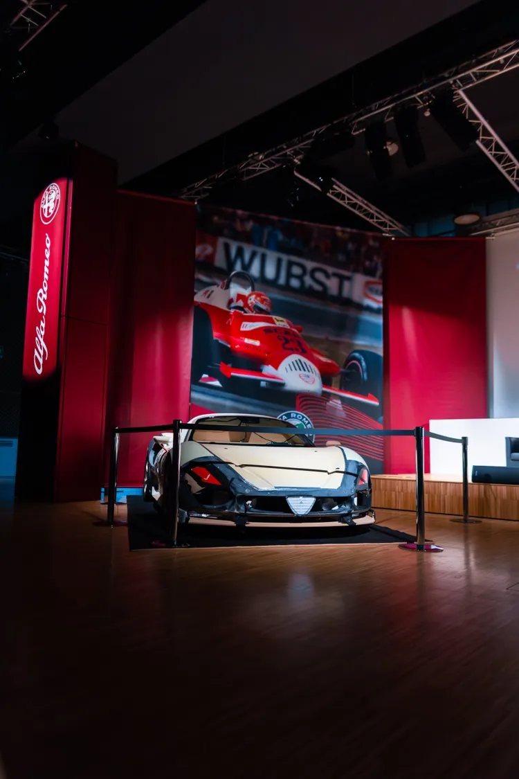 活動中特別回顧了代表Alfa Romeo美學與性能哲學的經典車型33 Stradale，象徵品牌從工藝到情感的深層價值。業者提供