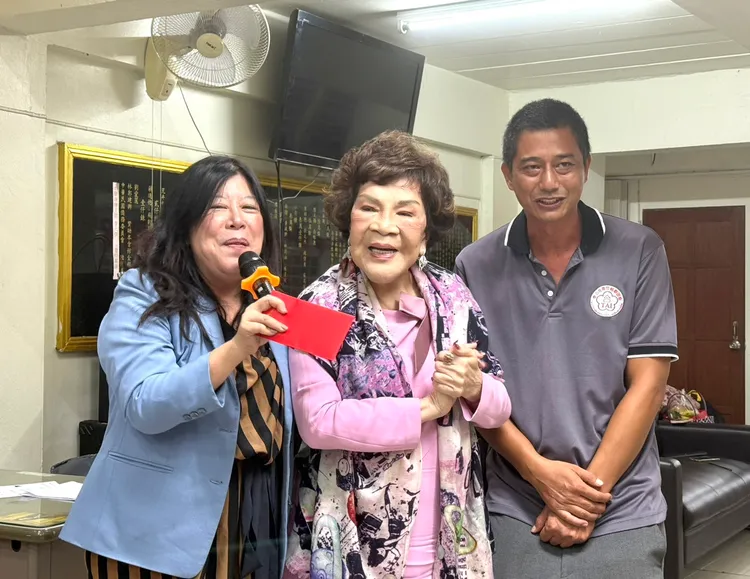 台商總會副總會長孔祥蘭（左起）、周遊、泰北台灣同鄉會會長黃輝裕。李朝永提供