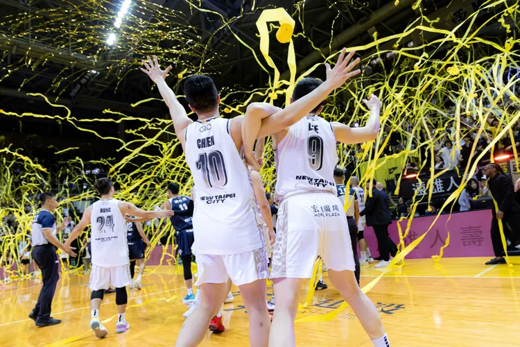 新北國王封王市政府也加碼，新北運動中心、板樹及泰山體育館3天免費。新北國王提供