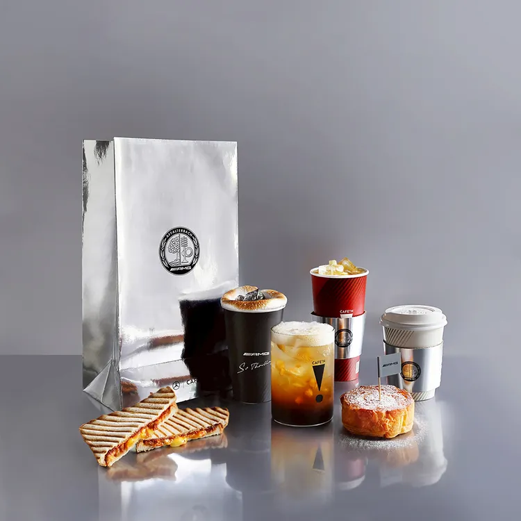 聯名餐點結合 AMG 的極致性能，咖啡因驅動你的腎上腺素。業者提供