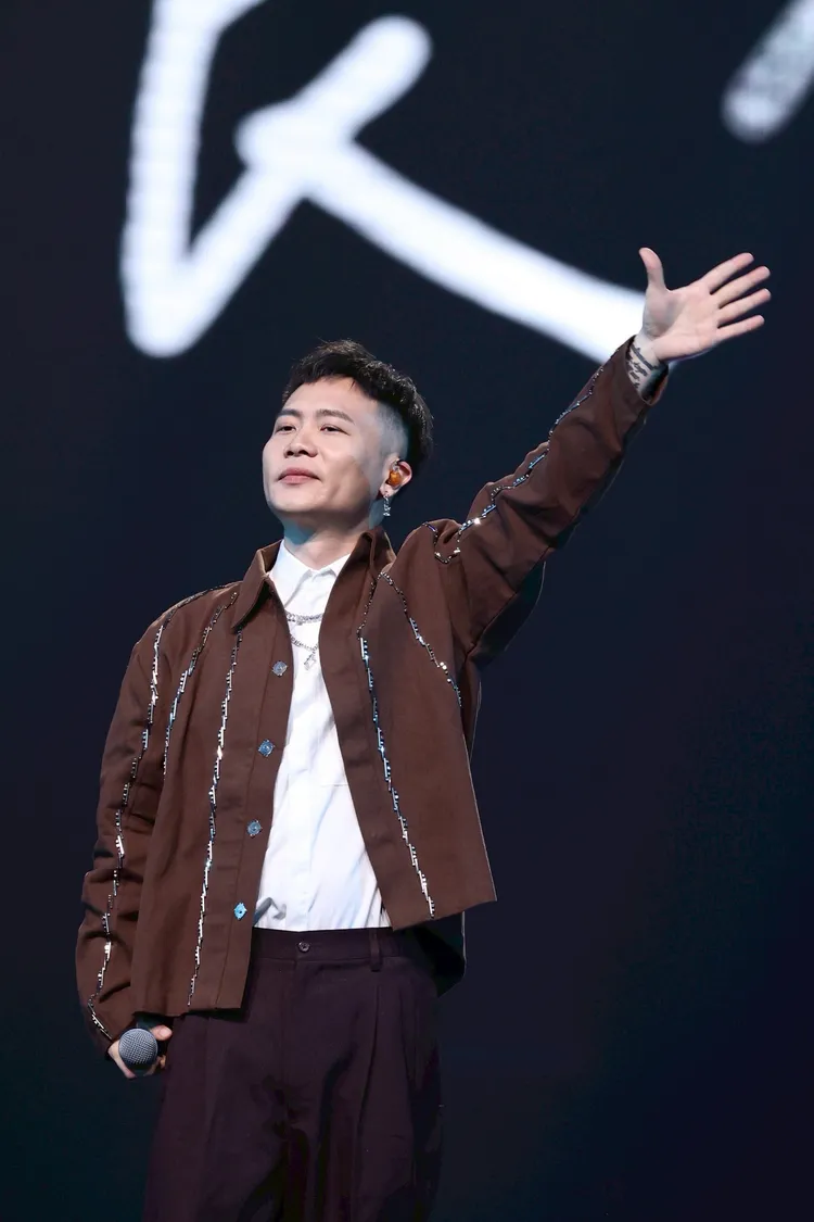 蕭秉治預告高雄場演唱會將有2組嘉賓助陣。彭欣偉攝