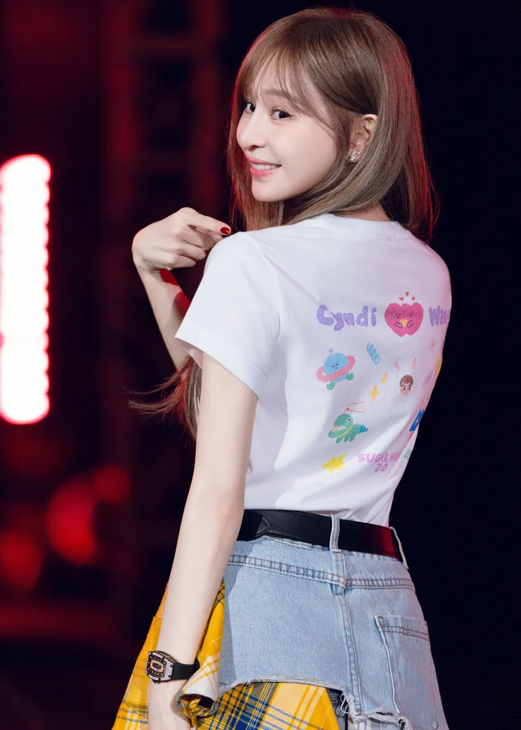 王心凌為周邊變身「王兔兔」。天晴娛樂提供