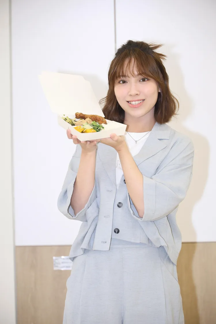 陳佩賢親手為獨居長者們製作愛的便當。 紅心字會提供