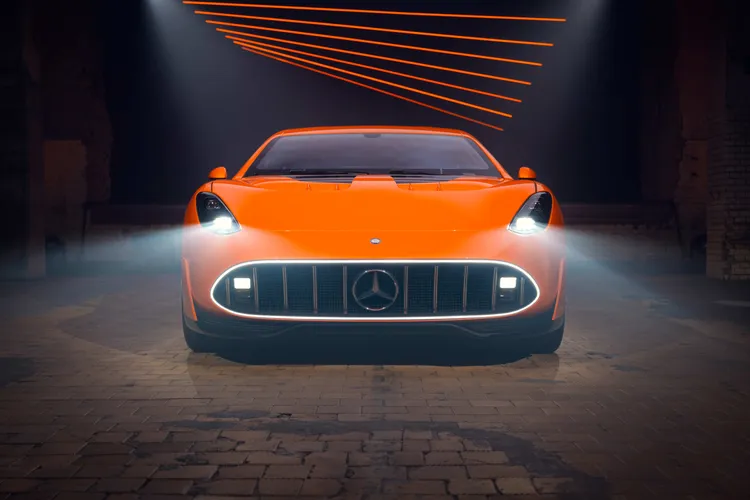 Mercedes-AMG CONCEPT GT XX 不僅展示品牌對未來移動方式的願景，也為下一世代高性能電動車立下全新標準。原廠照片