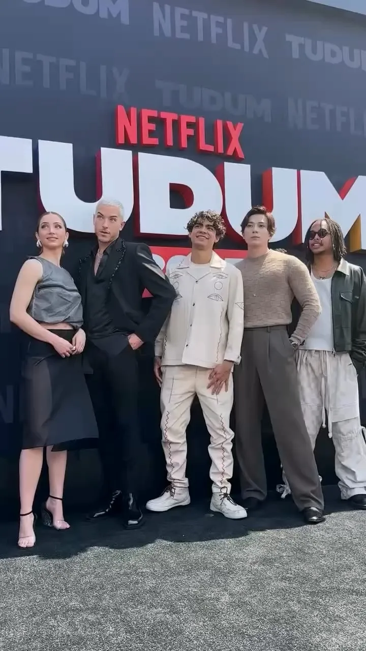 真人版《航海王》演員出席《Netflix TUDUM 2025》。onepiecenetflix IG