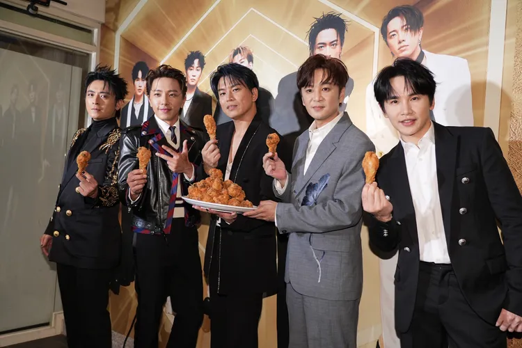 Energy笑收「當紅炸子雞」。彭欣偉攝