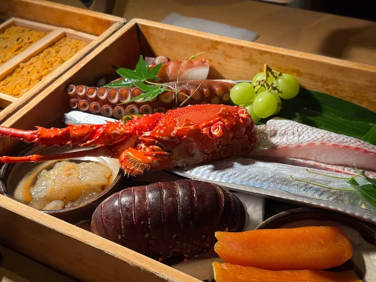 餐會食材將原汁原味同步本店，包括長岡主廚的招牌手工溏心烏魚子。豊漁餐飲集團提供