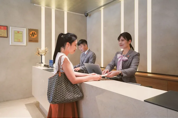 餐飲住宿與休閒旅遊業受轉職族青睞。和逸飯店台北忠孝館提供