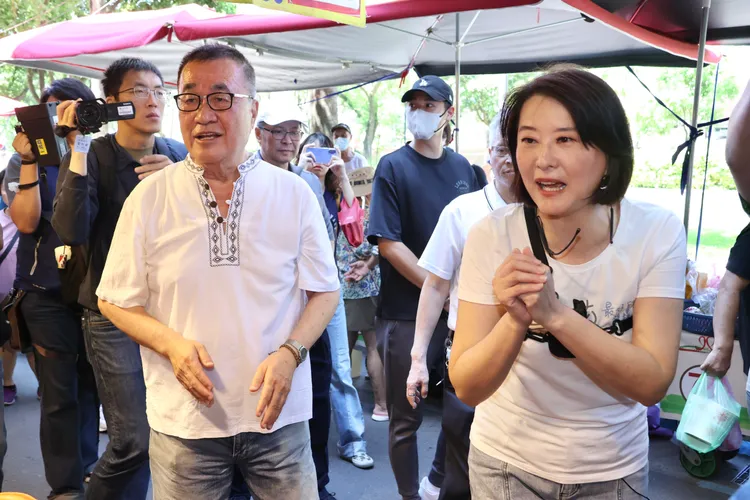 台北市副市長李四川、國民黨立委王鴻薇。莊宗達攝