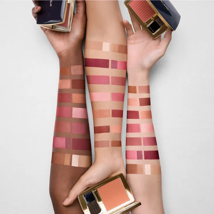 絕對慾望持色柔焦腮紅，各1850元。品牌提供