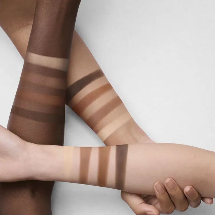 絕對慾望經典4色眼影盤，各2400元。品牌提供