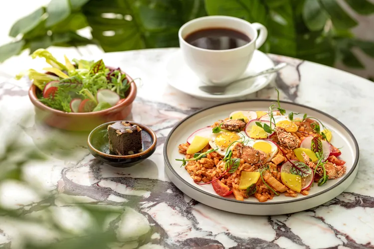 韓式泡菜炒飯午間套餐499元。業者提供