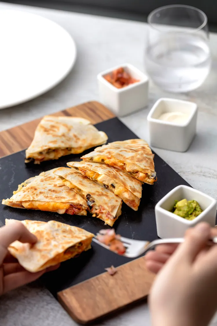 墨西哥起司雞肉餅420元。業者提供