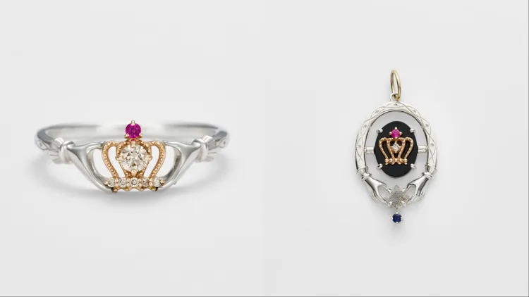 agete 35周年限定加冕典禮戒指（左）1萬9700元、加冕典禮墜飾（右）1萬6400元。品牌提供