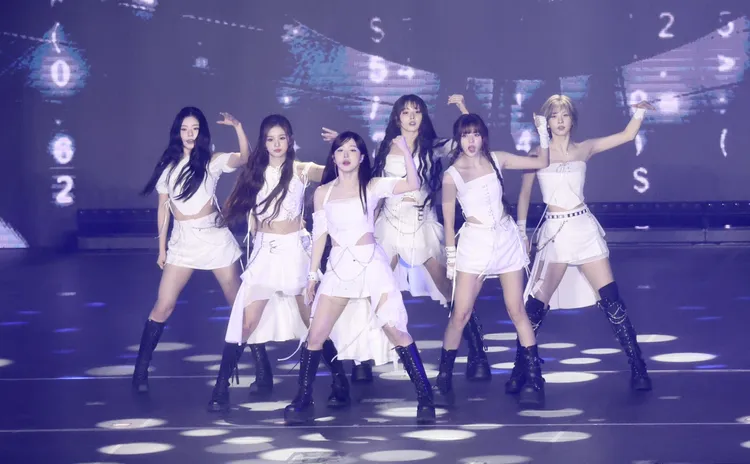 NMIXX 4月19、20日在林口體育館演出，湧入1.3萬人次，以6950萬元奪上半年票房第5名。資料照片