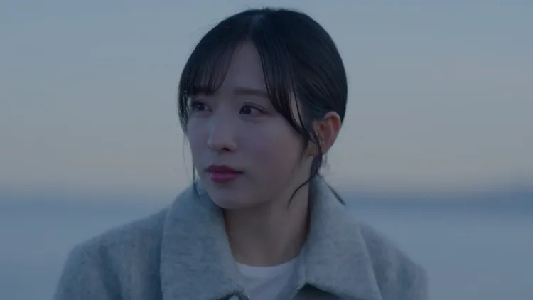 小栗有以主演電影《2025年7月5日午前4時18分》。翻攝自小栗有以X