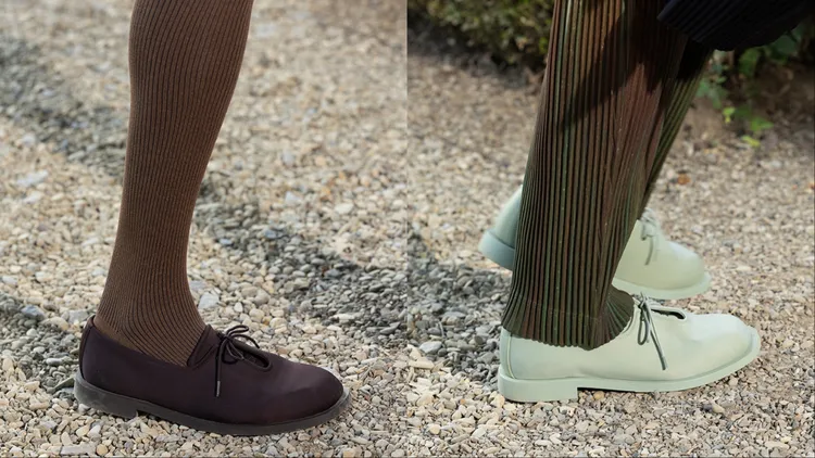 HOMME PLISSÉ ISSEY MIYAKE 2026春夏也推出CIOCCOLATO鞋款。品牌提供 