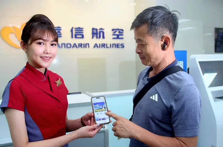 期間透過官方APP購票並輸入專屬折扣碼「HBD666」，即可享有全額票價66折優惠。華信航空提供