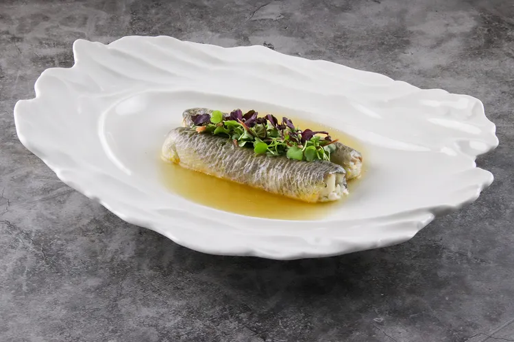 「花雕蒸黃魚」展現中式蒸功的純粹與高雅。業者提供