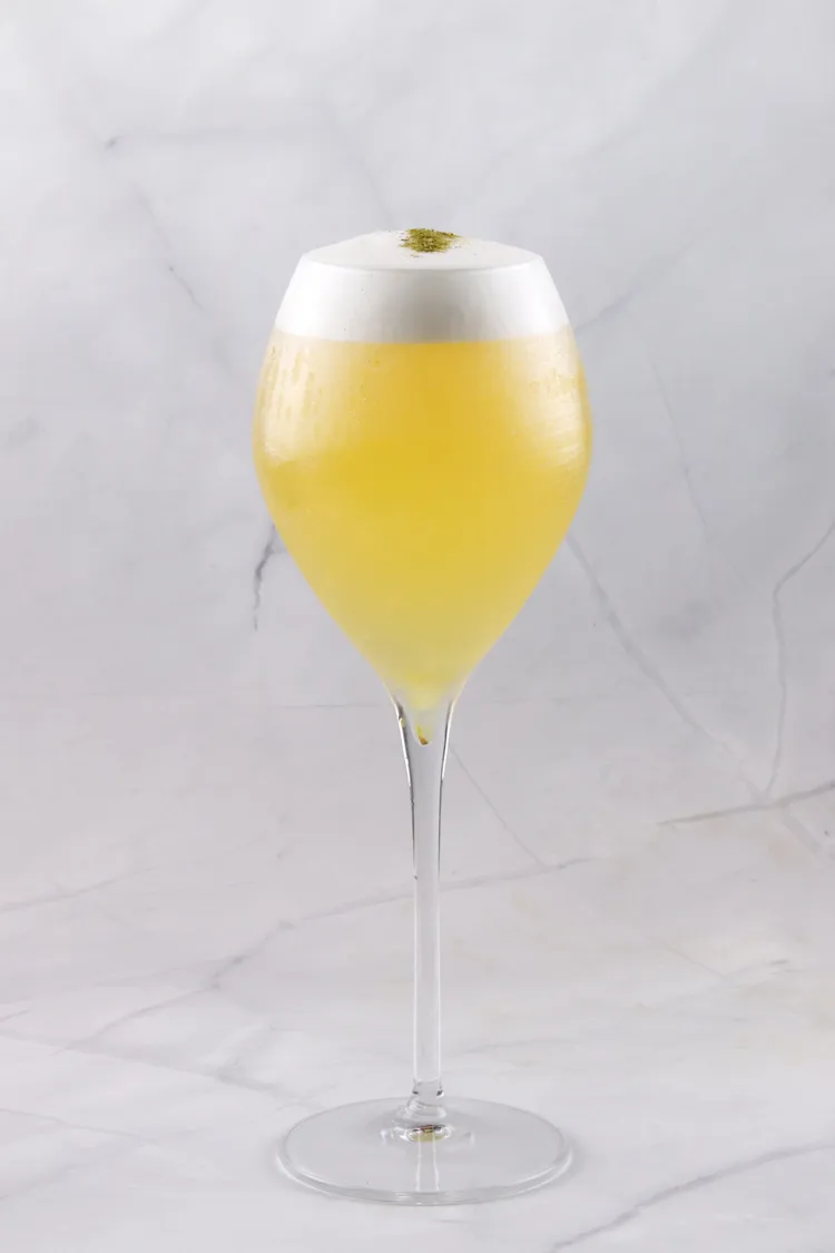 「龍吟翠露」將杭州龍井的豆香與麝香葡萄融合，清新細緻。業者提供