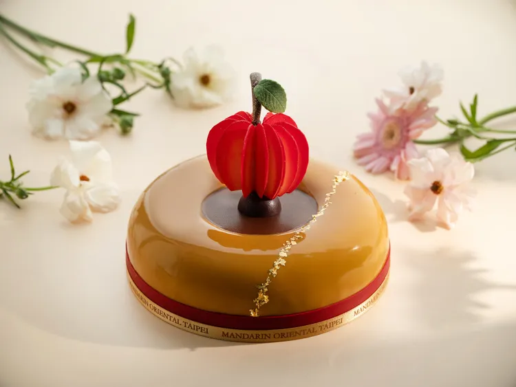「蘋果戀曲」在甜美中綻放的淡雅果香，帶來一場視覺與味覺的雙重饗宴。台北文華東方酒店提供